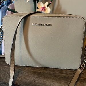 Micheal Kors crossbody